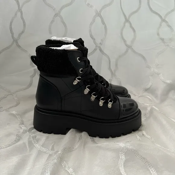 NWT Steve Madden Reyen black leather platform boots