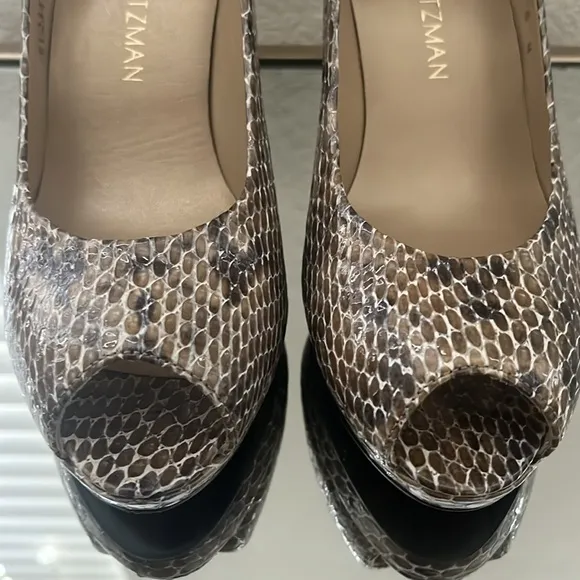 NWT Stuart Weitzman Brown Peep Toe Pumps