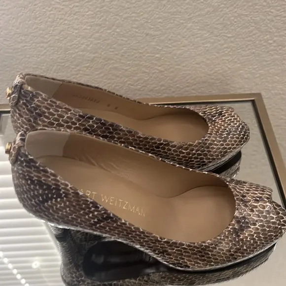NWT Stuart Weitzman Brown Peep Toe Pumps