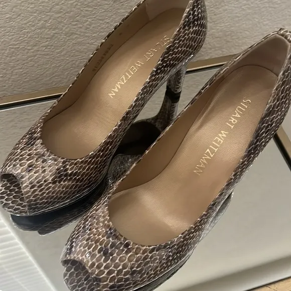 NWT Stuart Weitzman Brown Peep Toe Pumps