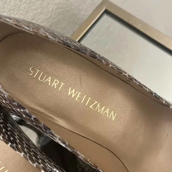 NWT Stuart Weitzman Brown Peep Toe Pumps