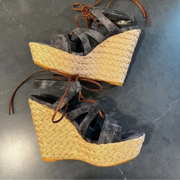NWT Stuart Weitzman sz 8.5 denim color lace up espadrille sandals