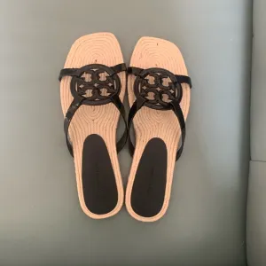 NWT Tory Burch NWT Bombe Miller Medallion Espadrille Sandals