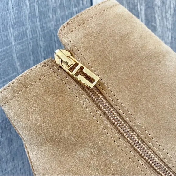 NWT Tory Burch Sabe Caramel Suede Ankle Booties Rounded Toe Block Heel Size 11