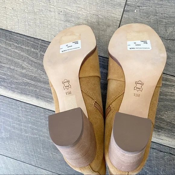 NWT Tory Burch Sabe Caramel Suede Ankle Booties Rounded Toe Block Heel Size 11