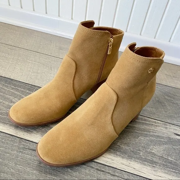 NWT Tory Burch Sabe Caramel Suede Ankle Booties Rounded Toe Block Heel Size 11