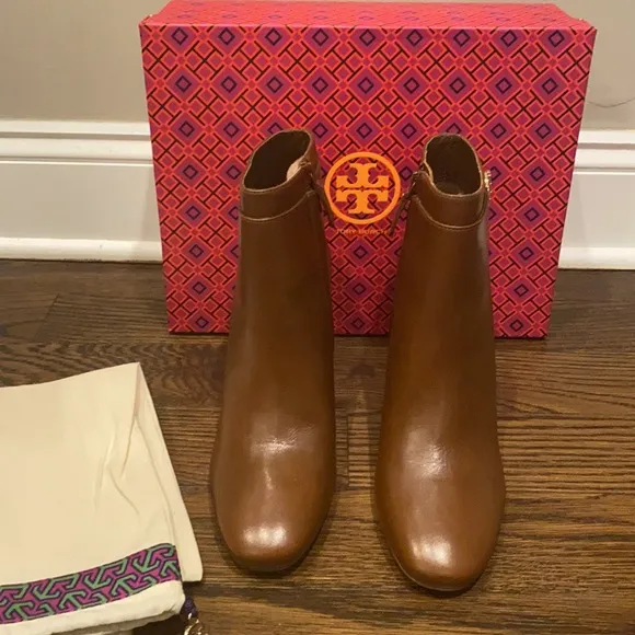 NWT Tory Burch Sofia brown leather wedge boot