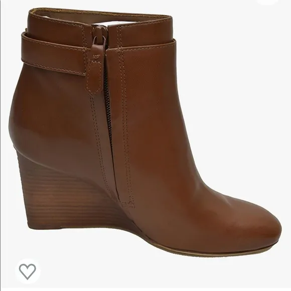 NWT Tory Burch Sofia brown leather wedge boot