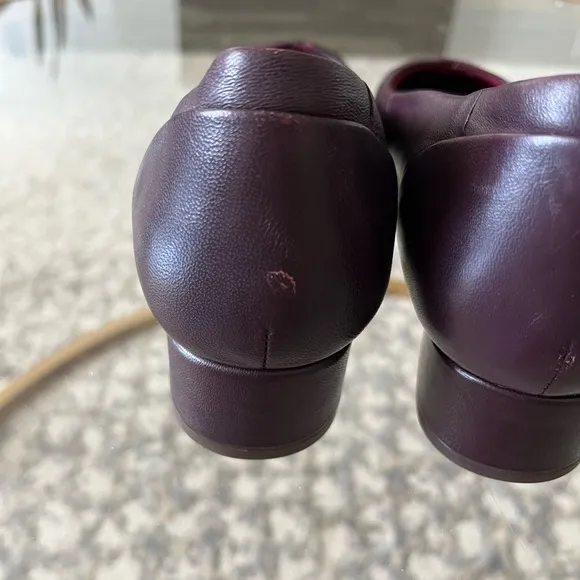 NWT Trotters Daisy Pump, Burgundy Snake, 10 M and 9 M