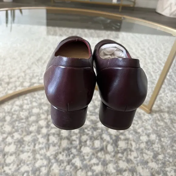 NWT Trotters Daisy Pump, Burgundy Snake, 10 M and 9 M
