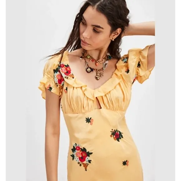NWT XS BALI Santa Cruz Ruffle Dress Free People Golden Sands  Gorgeous dress