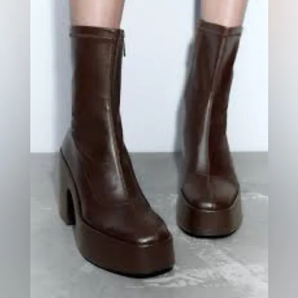 NWT. Zara Brown Faux Leather Platform Heeled Ankle Boots. Size 10.