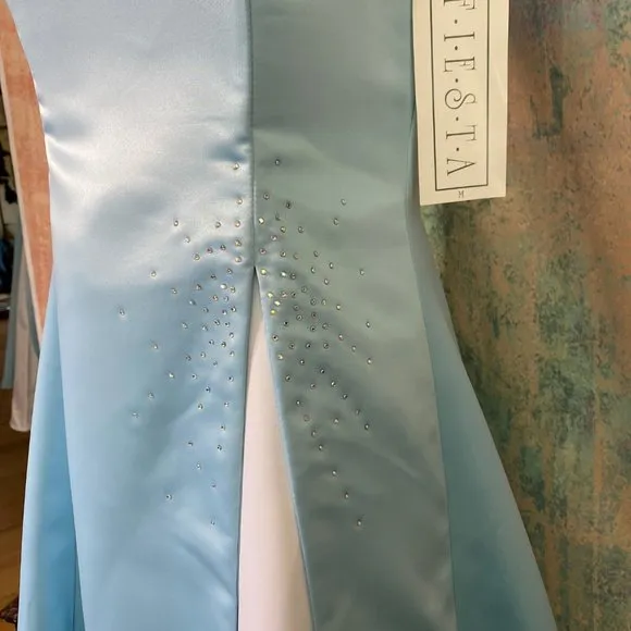 NWT📌Fiesta Ball, Bridesmaid, Maid of Honor Dress