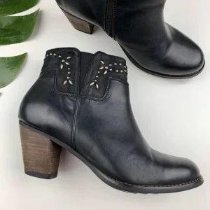 Olukai Ho'Ohilu Ankle Boots Black Leather Heels Studded Women's 9