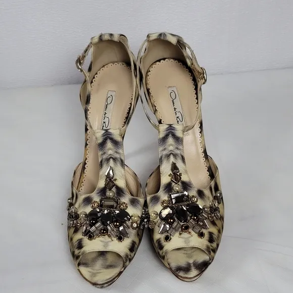 Oscar De La Renta Crystal Embellished Animal Print Platform Sandals 40