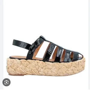 Paloma Barcelona Made in Spain black espadrille platform sandals . Size 41