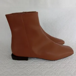 PAOLO Womens Brown/Carmel Low Heel Square Toe Ankle Boot Size 6M
