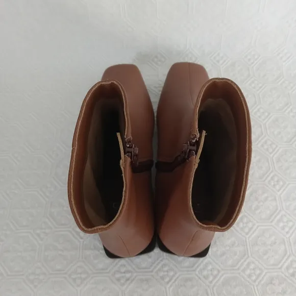 PAOLO Womens Brown/Carmel Low Heel Square Toe Ankle Boot Size 6M