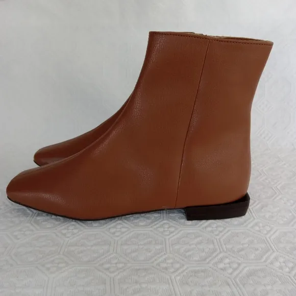 PAOLO Womens Brown/Carmel Low Heel Square Toe Ankle Boot Size 6M