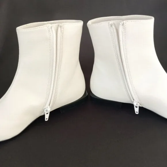 PAOLO Women's White Low Heel Square Toe Ankle Boot Size 5M