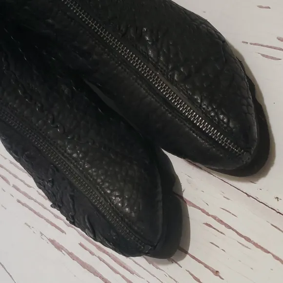 Papucei textured black leather full front zip block low heel women boots size 39