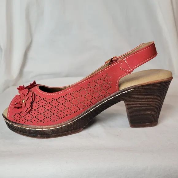 Patrizia by Spring Step Red DeeDee Sandals Size 6.5/7