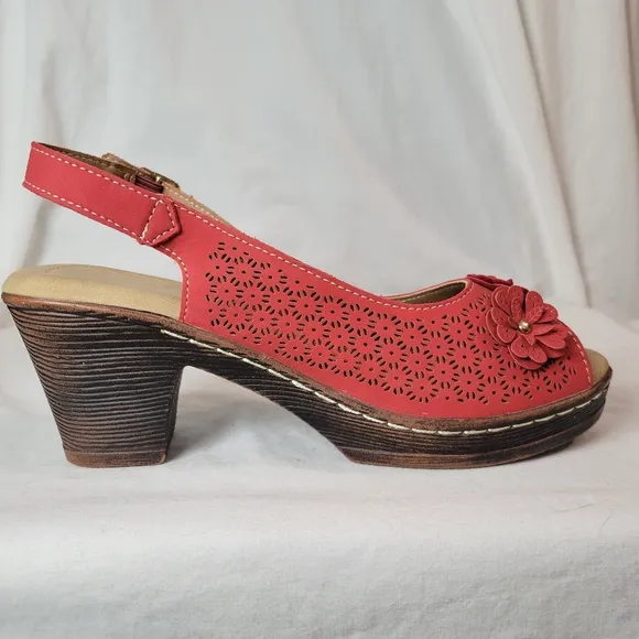 Patrizia by Spring Step Red DeeDee Sandals Size 6.5/7