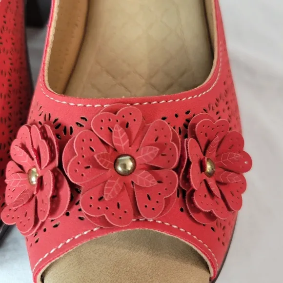Patrizia by Spring Step Red DeeDee Sandals Size 6.5/7