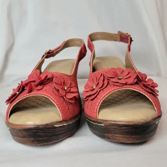 Patrizia by Spring Step Red DeeDee Sandals Size 6.5/7