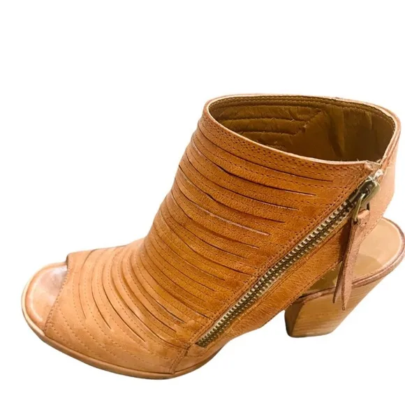 Paul Green Cayanne Peep Toe High HeelBooties, U.S. Size 7.5 in EUC.