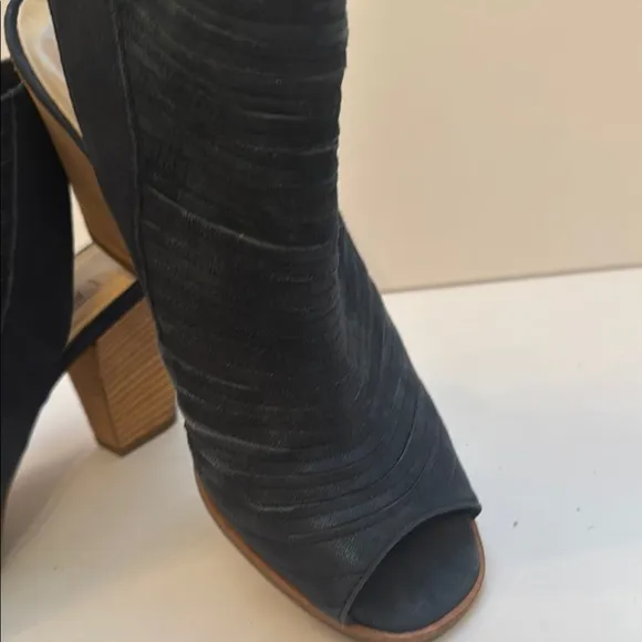 Paul Green comfortable Dark Blue suede 9.5US/7UK Peep-Toe Ankle Boots