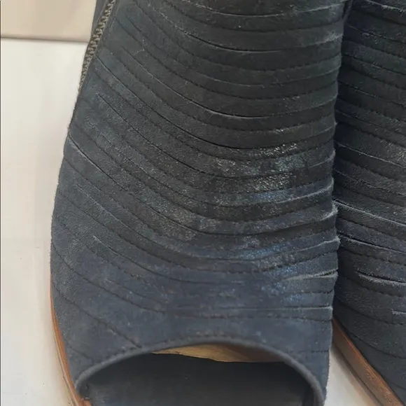 Paul Green comfortable Dark Blue suede 9.5US/7UK Peep-Toe Ankle Boots