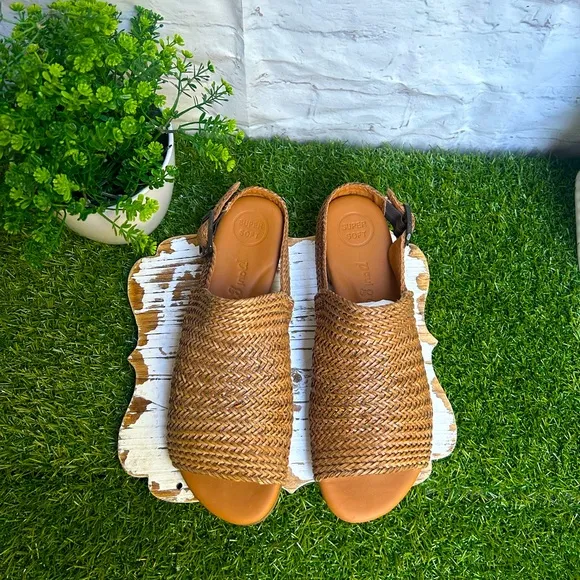 PAUL GREEN Helena espadrille sandals size 7.5 US Color Cuoio Sisal Woven leather