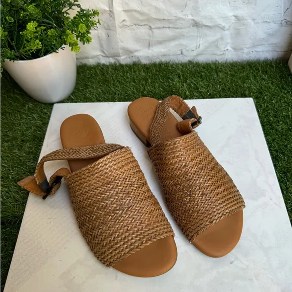 PAUL GREEN Helena espadrille sandals size 7.5 US Color Cuoio Sisal Woven leather