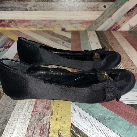 Pedro Garcia Black Satin Ballet Flats Top Hole Chain Swarovski Crystals EUC 6.5