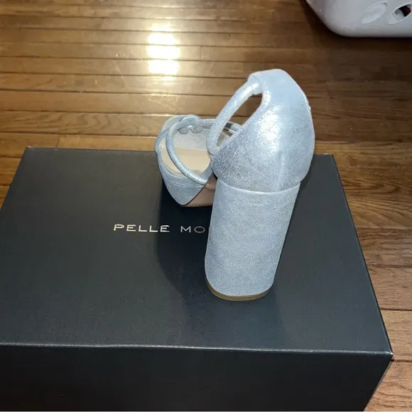 Pelle Moda Gilian Ankle Strap Sandals Metallic Silver Women’s Size 8