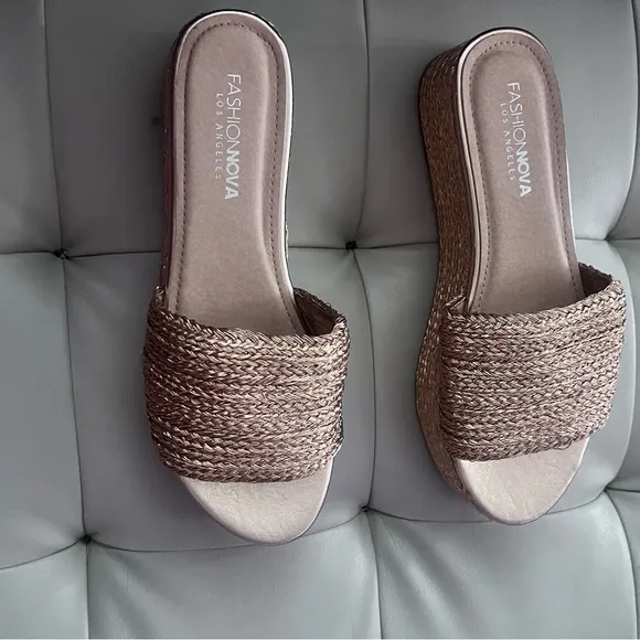 Platform sandals