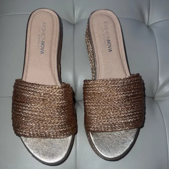 Platform sandals