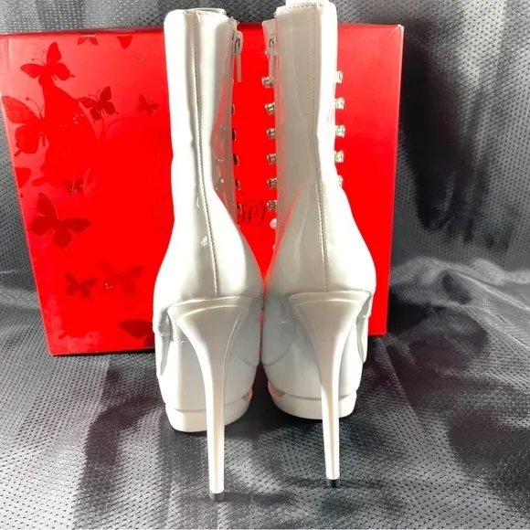 Pleaser boots
