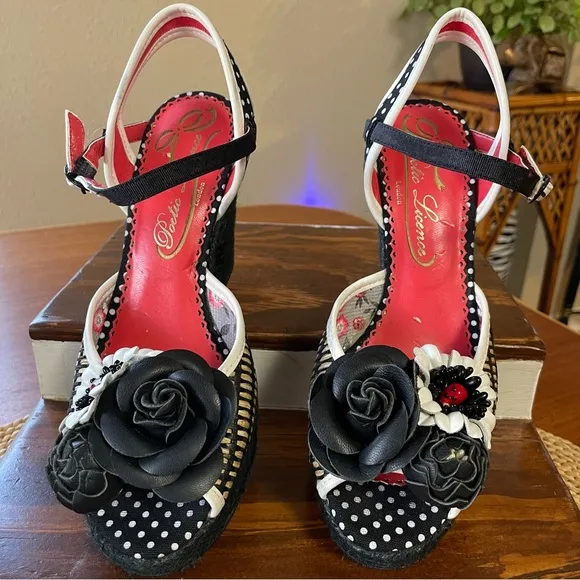 Poetic License Fancy Me Block Platform Heels Black Tan Red White Floral US 6