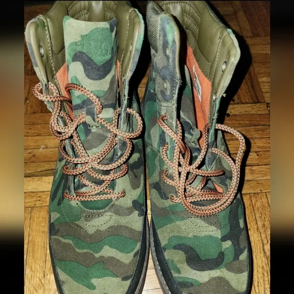 Polo Ralph Lauren Camo boots 11.5  NWOT