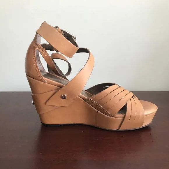 Pour La Victoire | Tan Wedge Platform Sandals