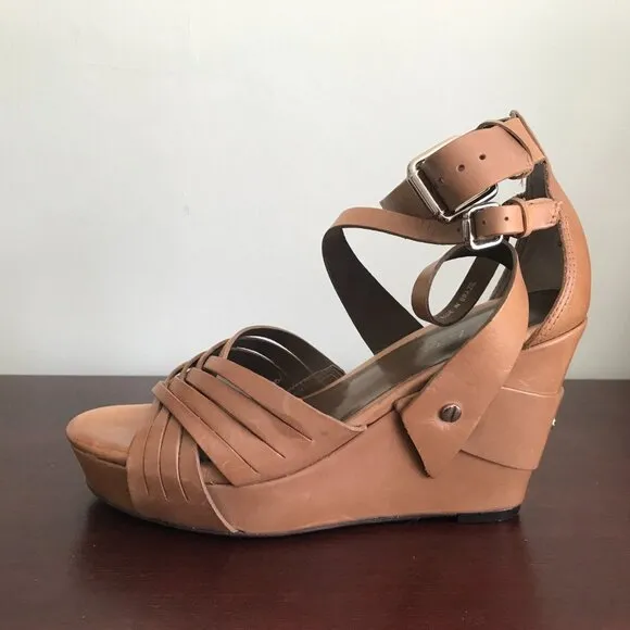 Pour La Victoire | Tan Wedge Platform Sandals
