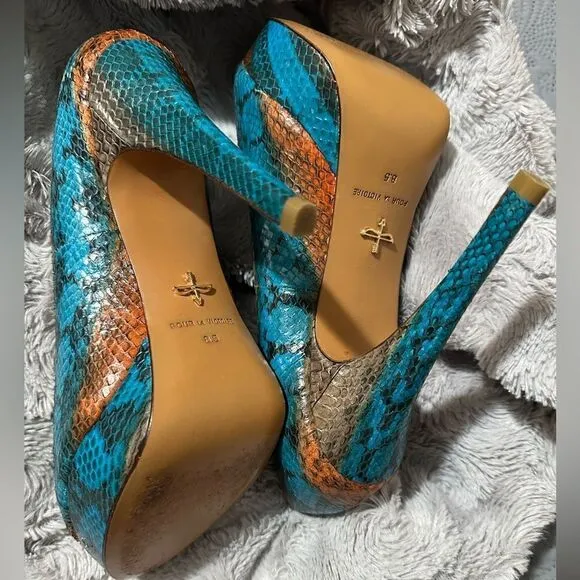 Pour La Victoire Snakeskin Peep-Toe Platform Heels – Size 8.5