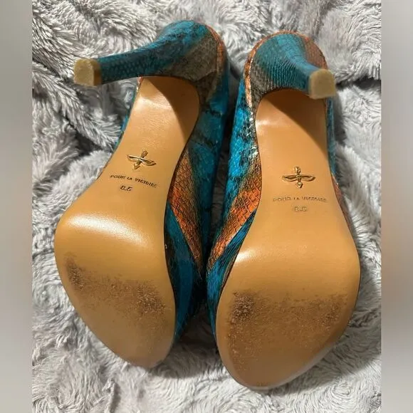 Pour La Victoire Snakeskin Peep-Toe Platform Heels – Size 8.5
