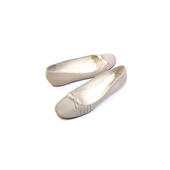 Prada 39 Flats Beige Leather Bow Ballet Shoes Womens Size 8.5