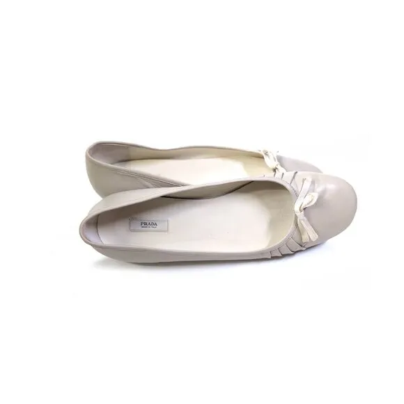 Prada 39 Flats Beige Leather Bow Ballet Shoes Womens Size 8.5