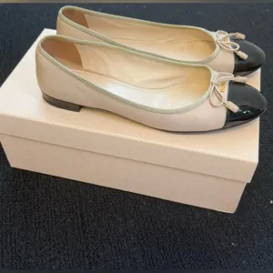 Prada Ballet Flats - Black/Beige - 100% Leather Size 7