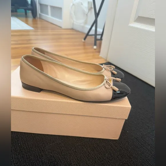 Prada Ballet Flats - Black/Beige - 100% Leather Size 7