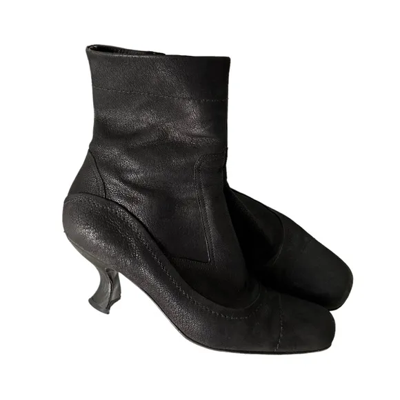 Prada Black Kitten Heel Boots Vintage Y2K 36